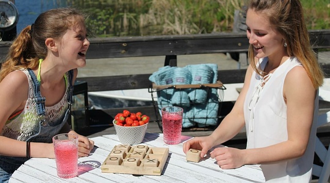 Pourquoi les jeux de société renforcent ils les liens familiaux  ?